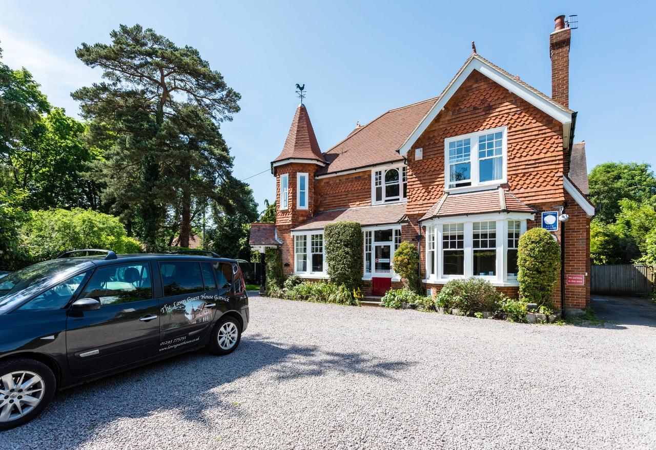 The Lawn Guest House Gatwick Horley Bagian luar foto