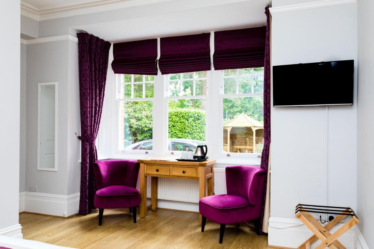 The Lawn Guest House Gatwick Horley Bagian luar foto