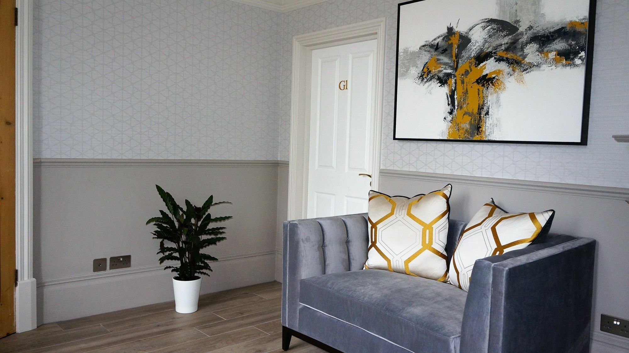The Lawn Guest House Gatwick Horley Bagian luar foto