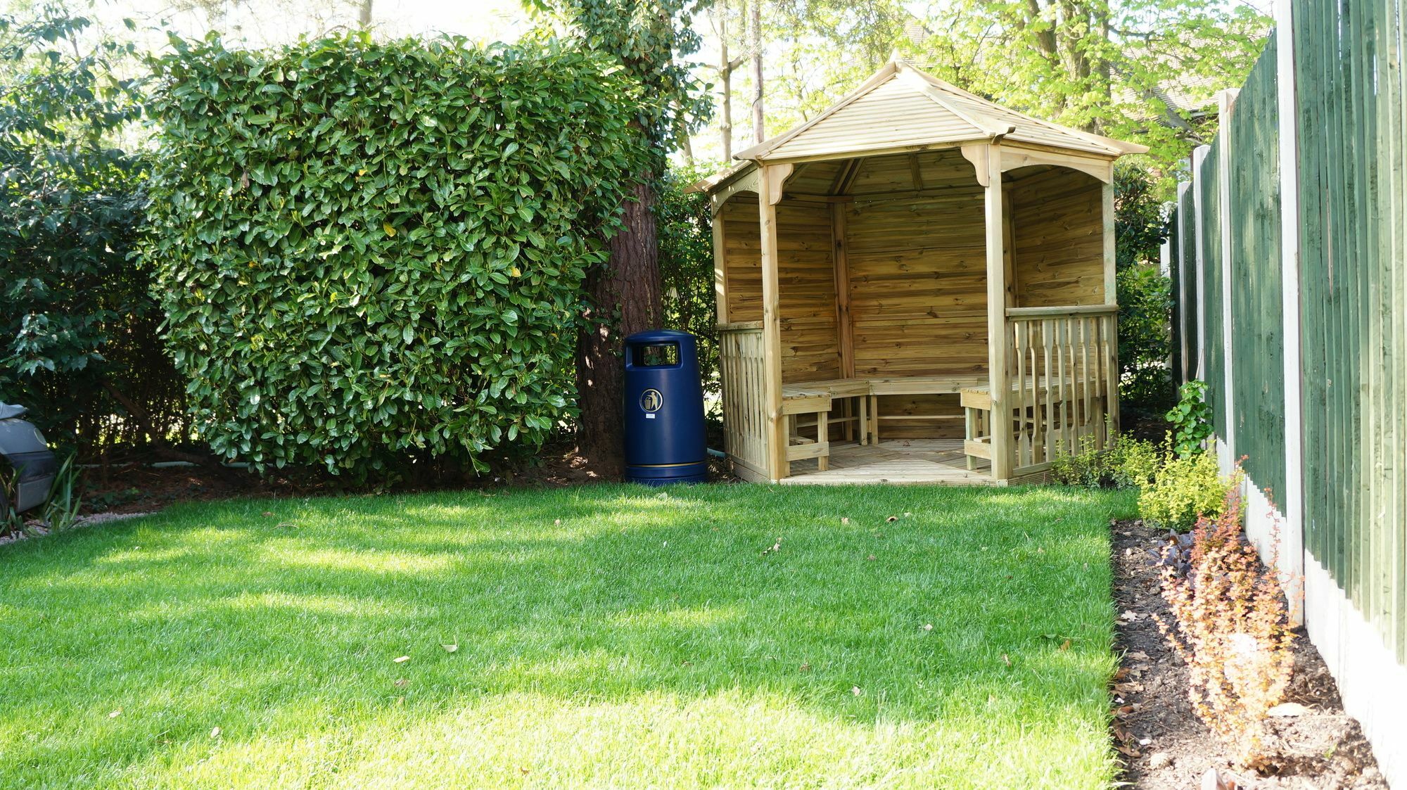The Lawn Guest House Gatwick Horley Bagian luar foto
